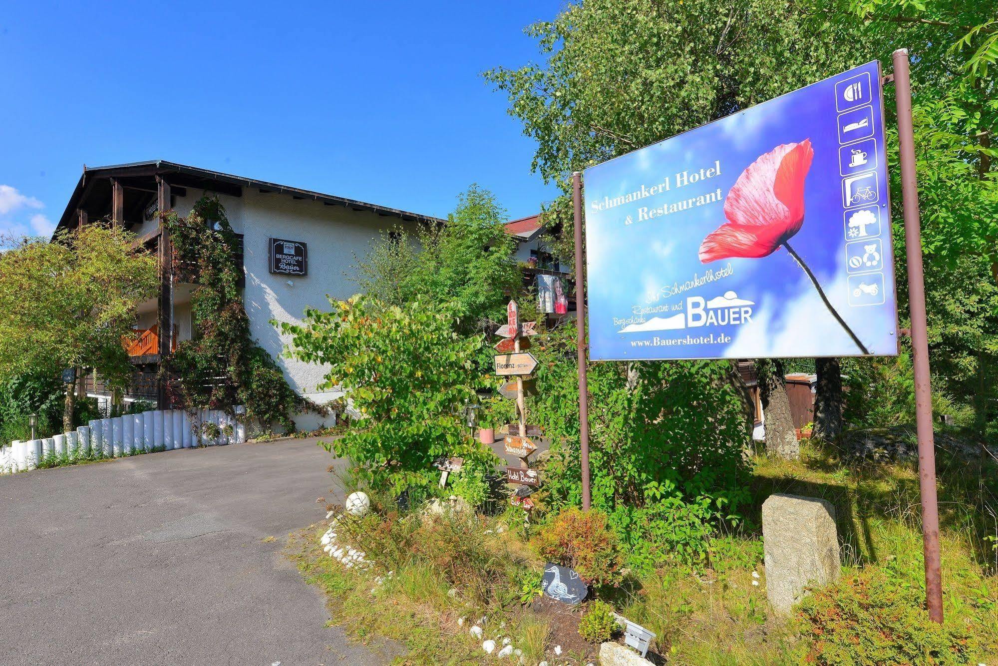 Antjes Schmankerlhotel Und Restaurant Tröstau Exterior foto